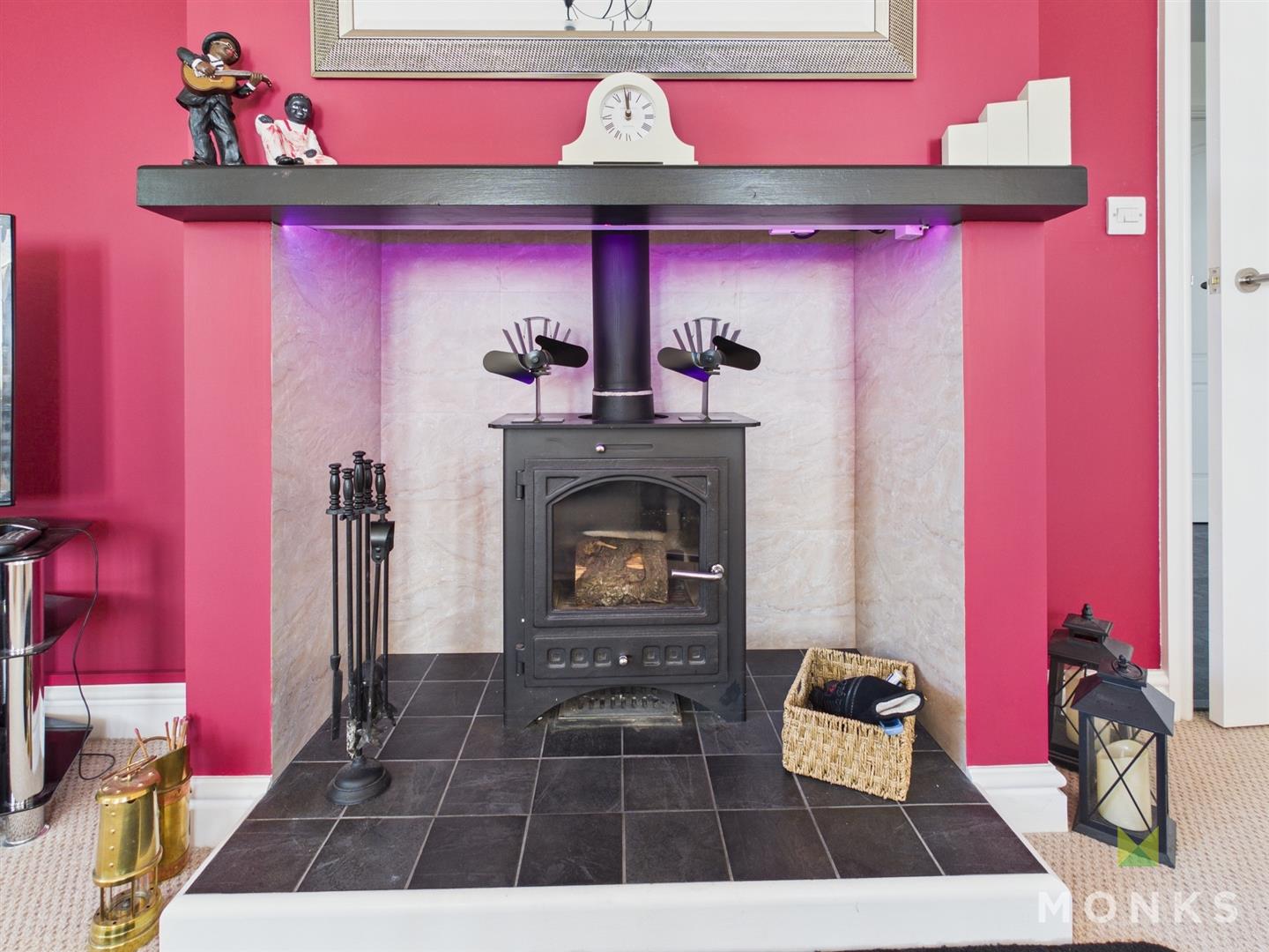 Maeswood Church Lane, Oswestry, SY11 3AP SSTC Maeswood Church Lane, Oswestry, SY11 3AP SSTC